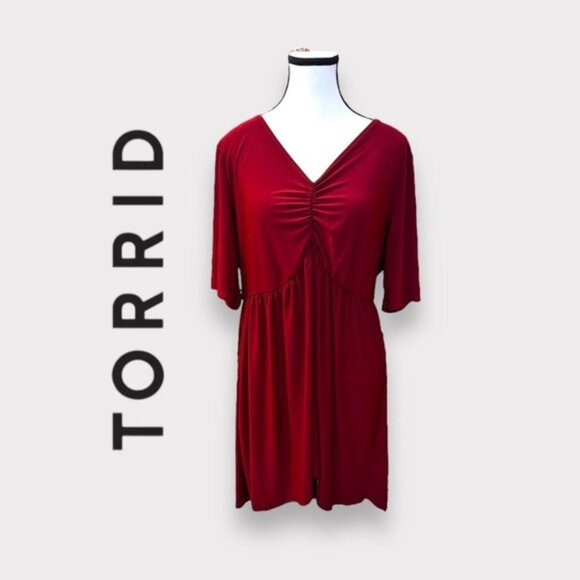 Women’s Torrid Deep Red Studio Knit V-Neck Ruched Front Babydoll Tee 2 2XL XXL - Picture 2 of 13